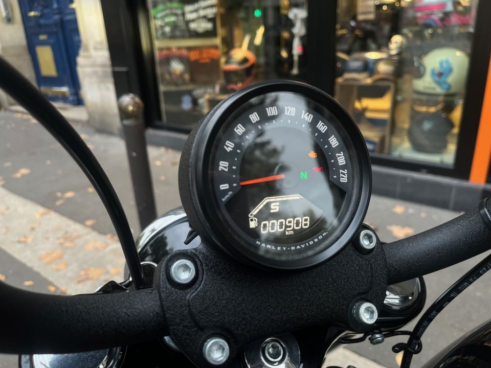 HARLEY-DAVIDSON SOFTAIL STREET BOB 1923 4