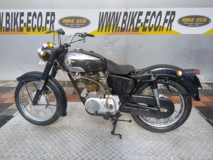 MEGURO 250 SG 4