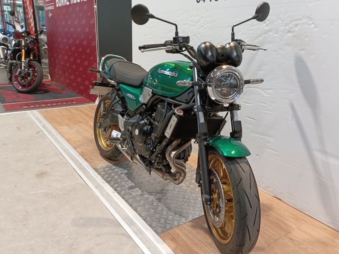 KAWASAKI Z 650 RS 4