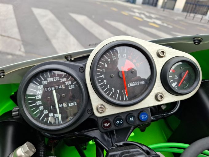 KAWASAKI ZX-7R 4