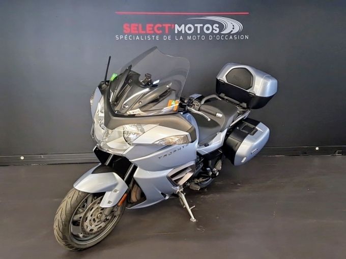 TRIUMPH TROPHY 1200 SE 4