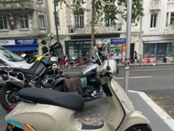 VESPA PRIMAVERA 50 4