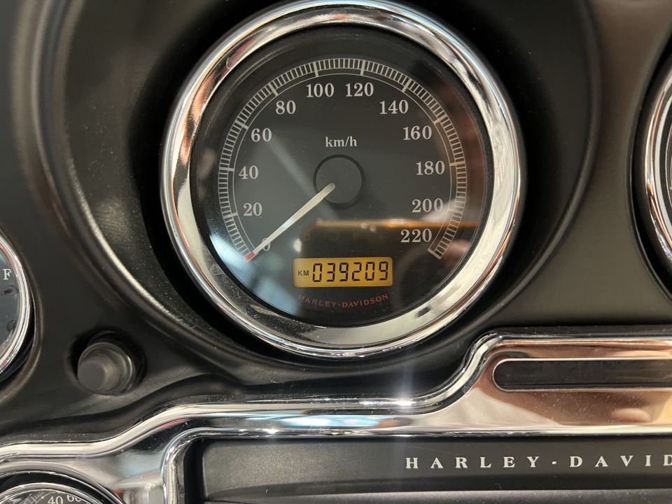 HARLEY-DAVIDSON TOURING ELECTRA GLIDE 1690 CLASSIC 4