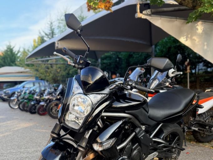 KAWASAKI ER-6 (47.5CV) 4