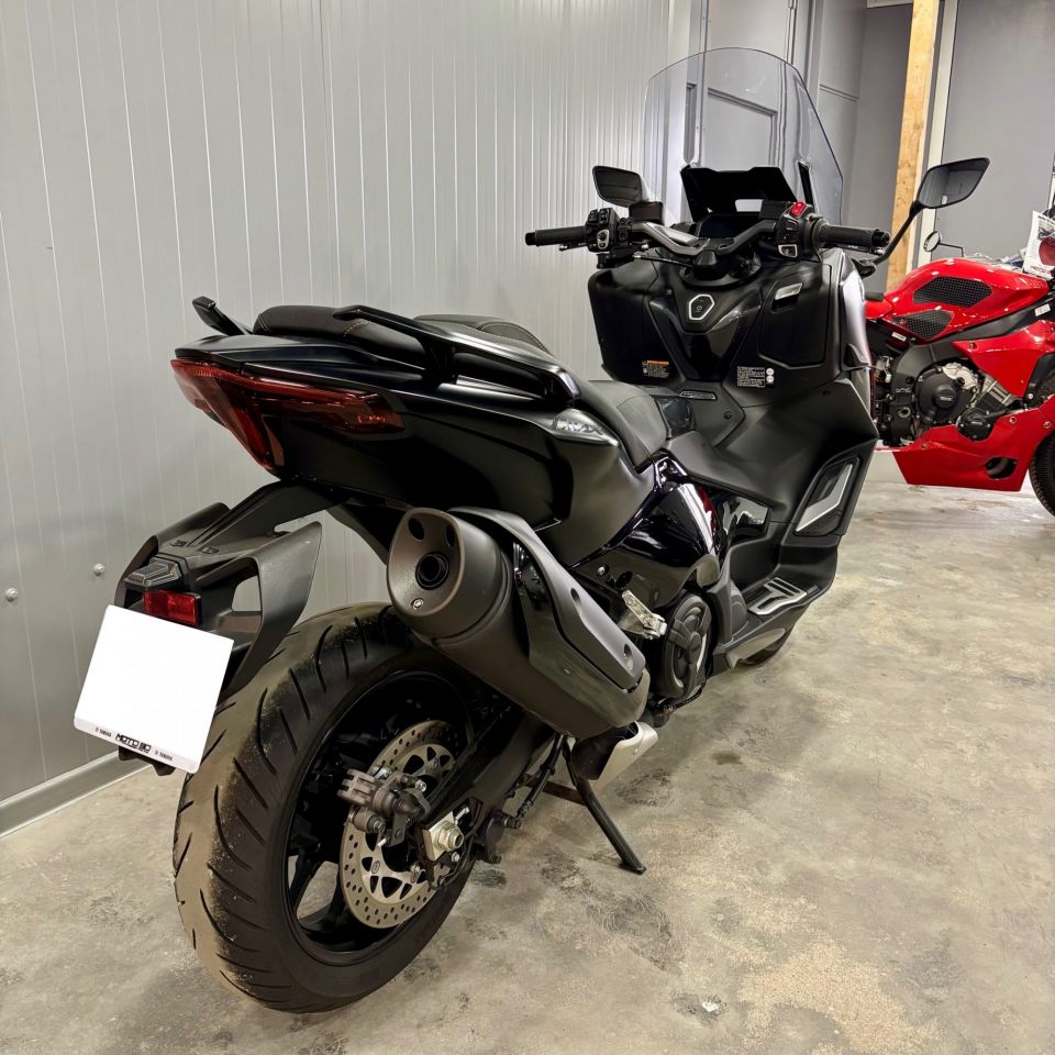 YAMAHA XP T-MAX 560 TECH MAX 4