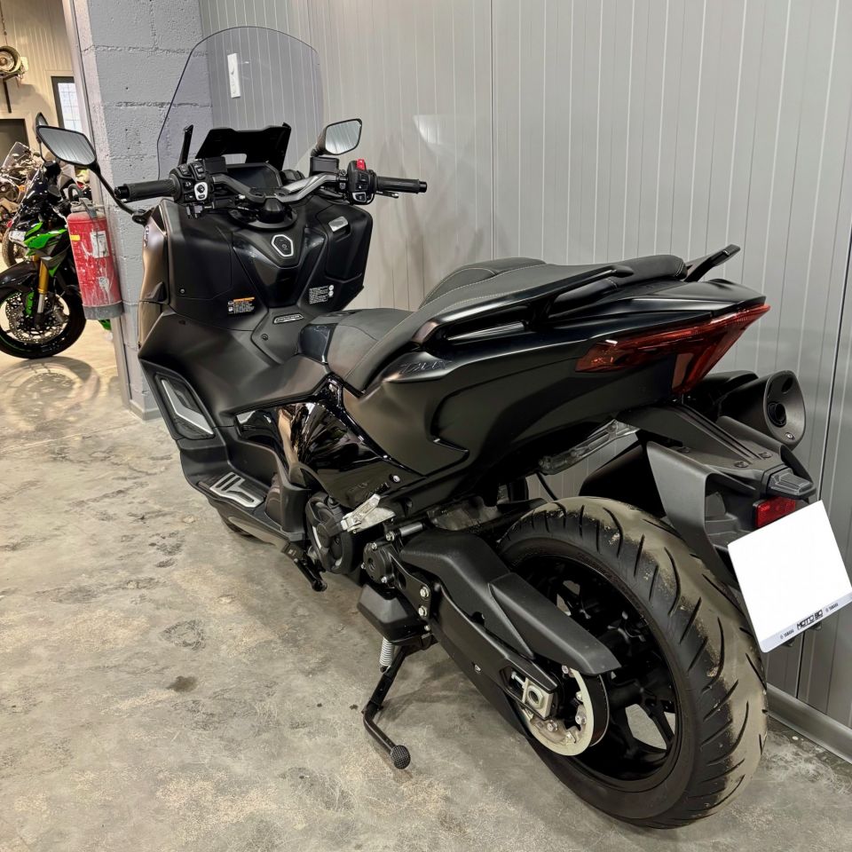 YAMAHA XP T-MAX 560 TECH MAX 4