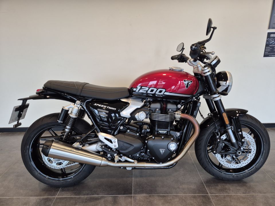 TRIUMPH SPEED TWIN 1200 4