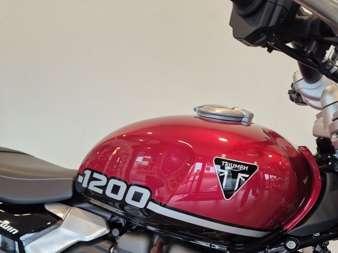 TRIUMPH SPEED TWIN 1200 4
