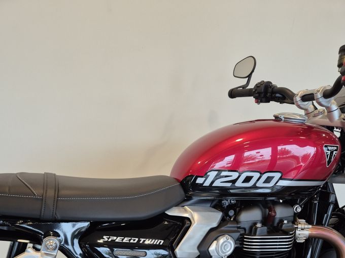 TRIUMPH SPEED TWIN 1200 4