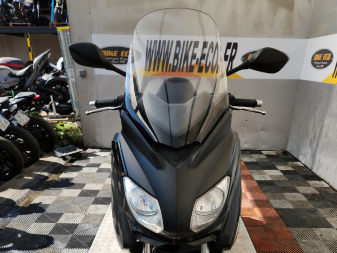 YAMAHA X-MAX 125 4