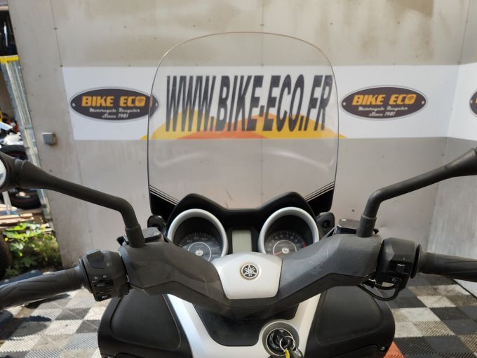 YAMAHA X-MAX 125 4