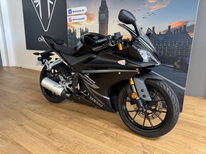 YAMAHA YZF-R 125 4