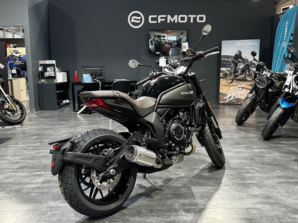 CF MOTO 700 CL-X Héritage 4