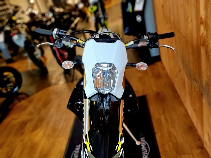 TRIUMPH TF 250-E 4