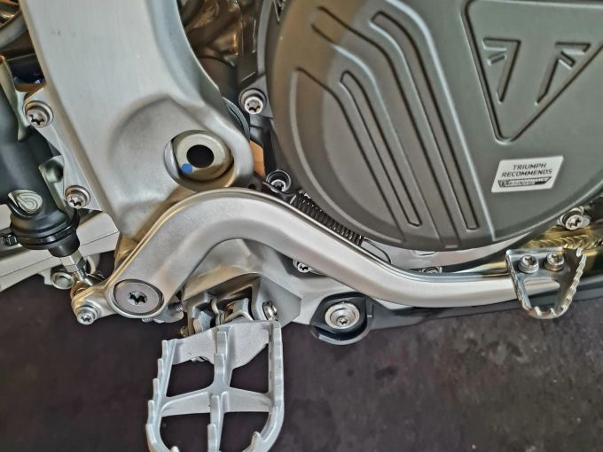 TRIUMPH TF 250-E 4