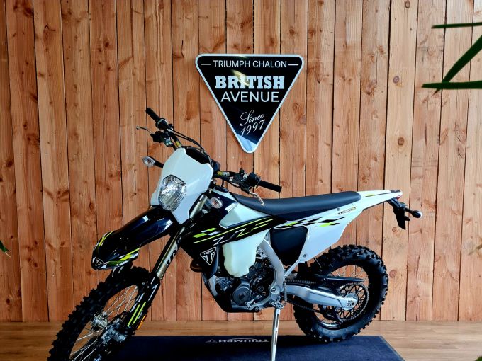 TRIUMPH TF 250-E 4