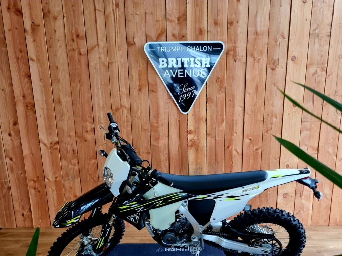TRIUMPH TF 250-E 4
