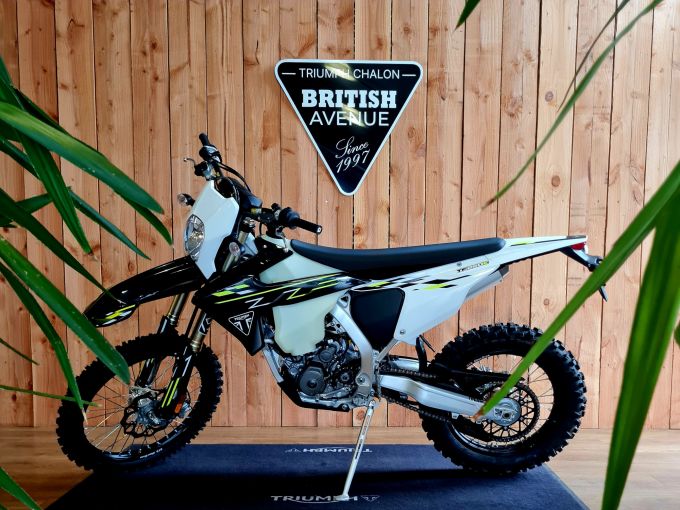TRIUMPH TF 250-E 4