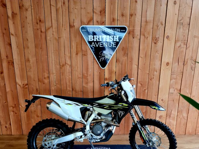 TRIUMPH TF 250-E 4