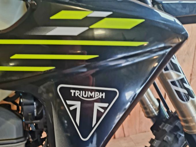 TRIUMPH TF 250-E 4