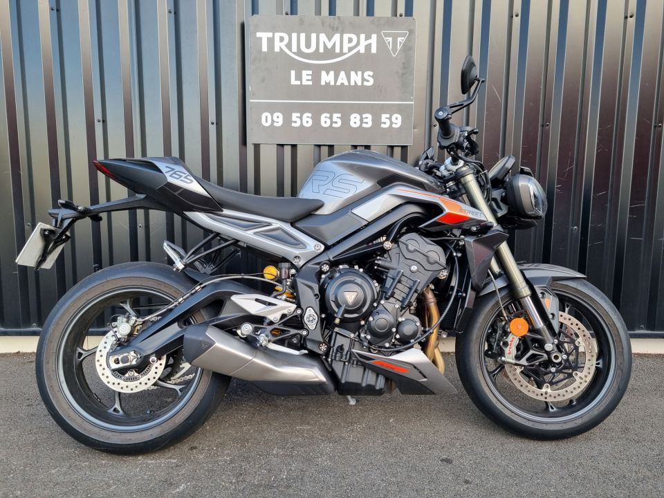 TRIUMPH STREET TRIPLE 765 RS 4