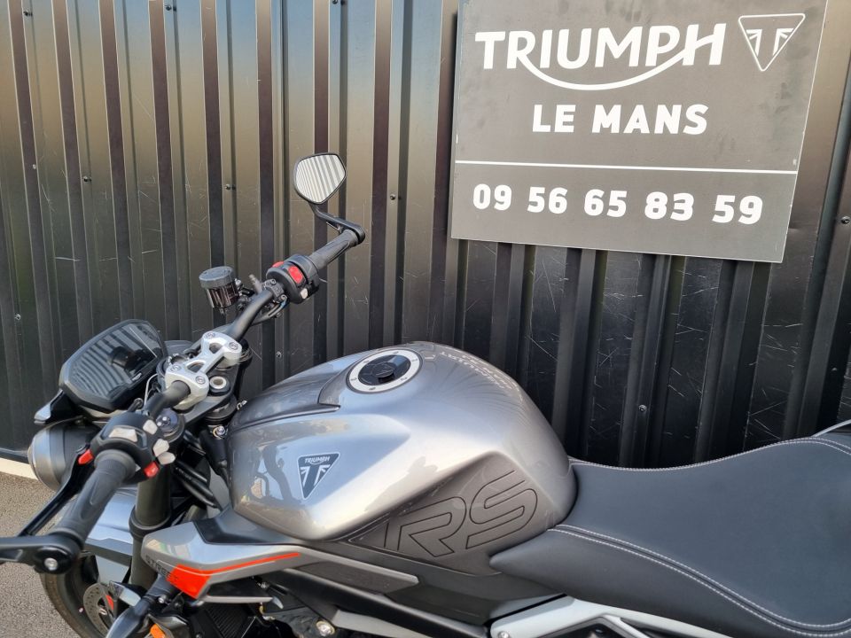 TRIUMPH STREET TRIPLE 765 RS 4