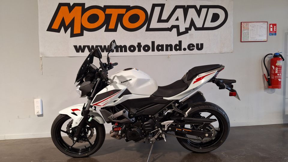 KAWASAKI Z400 4