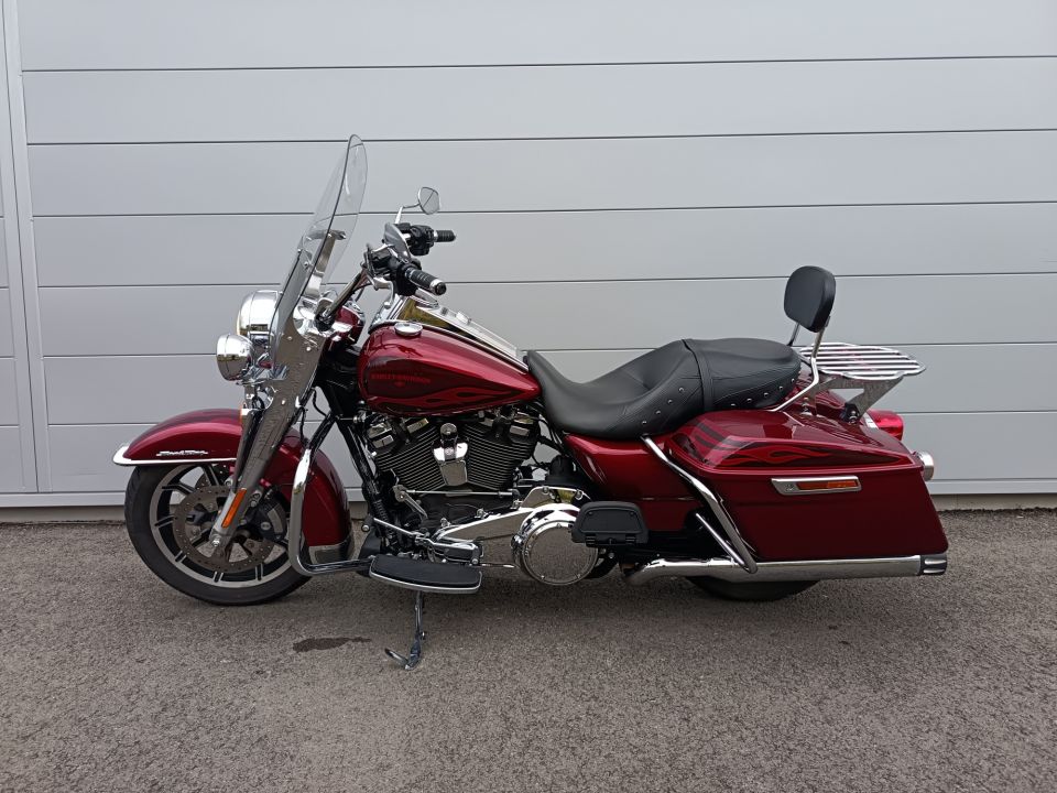 HARLEY-DAVIDSON TOURING ROAD KING 1745 4