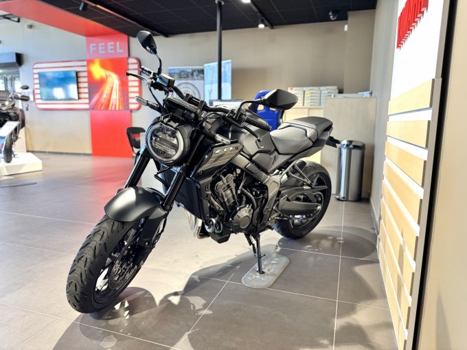HONDA CB 650 R 4