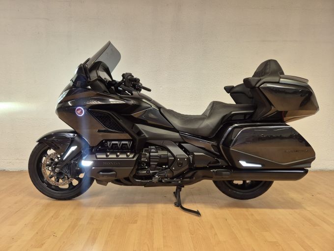 HONDA GL 1800 GOLDWING DCT 4