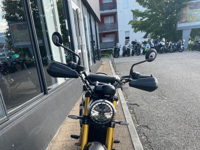 TRIUMPH Scrambler 400 X 4