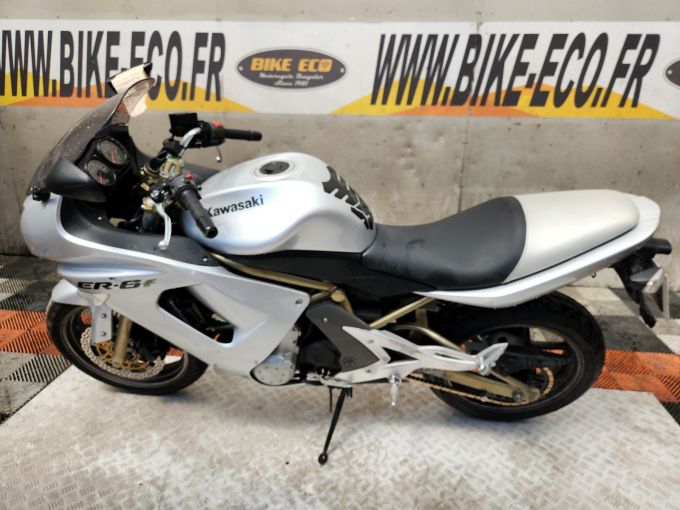 KAWASAKI ER-6 4