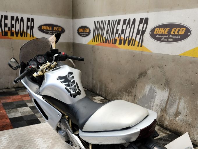 KAWASAKI ER-6 4