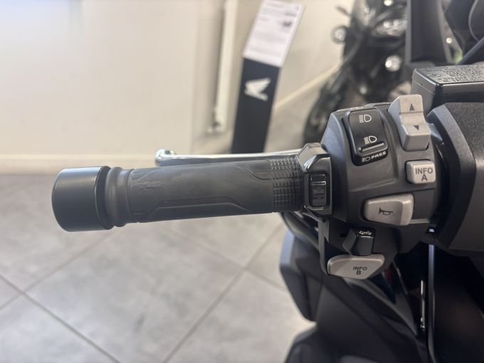 HONDA NSS FORZA  125AD 4