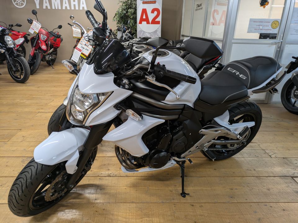 KAWASAKI ER-6 (47.5CV) 4