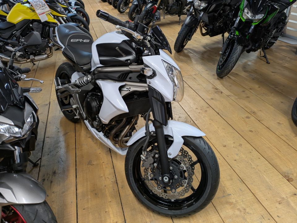 KAWASAKI ER-6 (47.5CV) 4