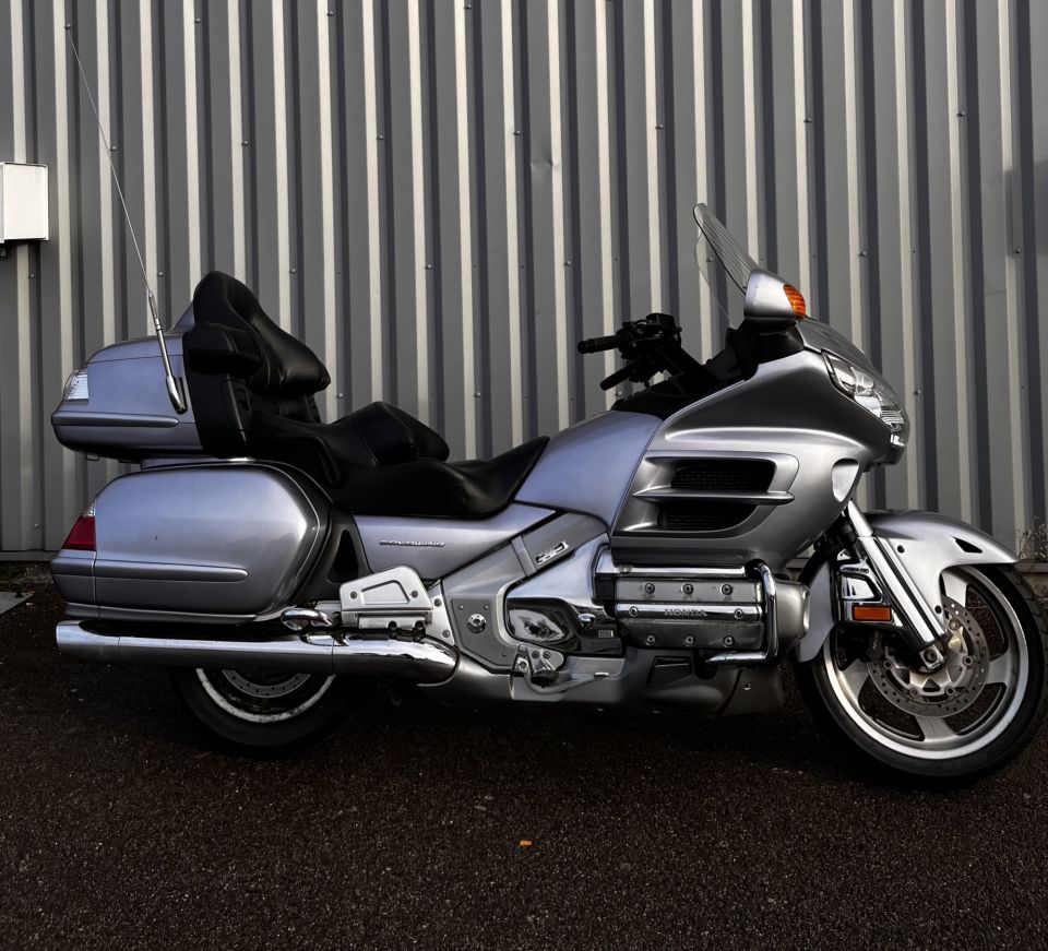HONDA GL1800 GOLDWING 4