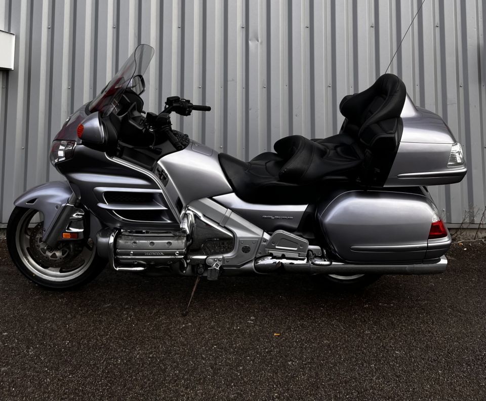HONDA GL1800 GOLDWING 4
