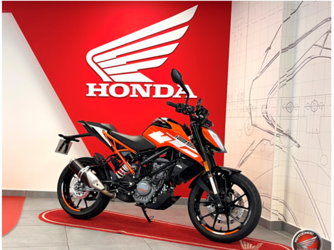 KTM 125 DUKE ABS 4