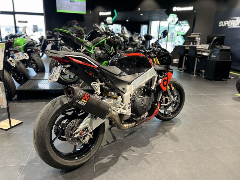 APRILIA TUONO 1100  V4 RR 4