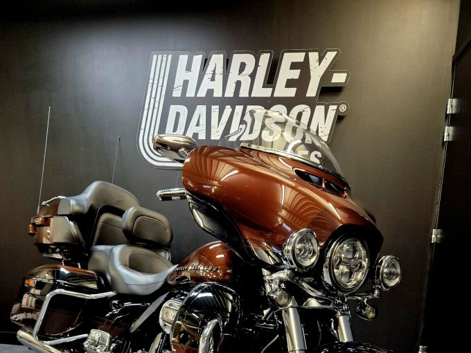 HARLEY-DAVIDSON TOURING ELECTRA GLIDE 1923 ULTRA CVO 4