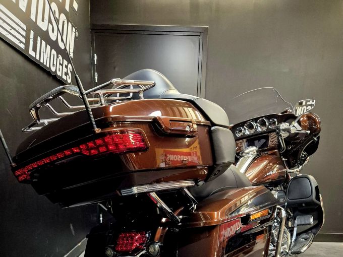 HARLEY-DAVIDSON TOURING ELECTRA GLIDE 1923 ULTRA CVO 4