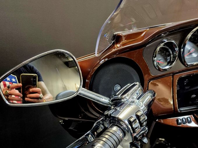 HARLEY-DAVIDSON TOURING ELECTRA GLIDE 1923 ULTRA CVO 4