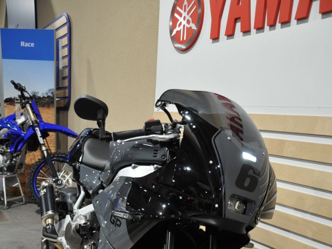 YAMAHA XSR 900 GP 4