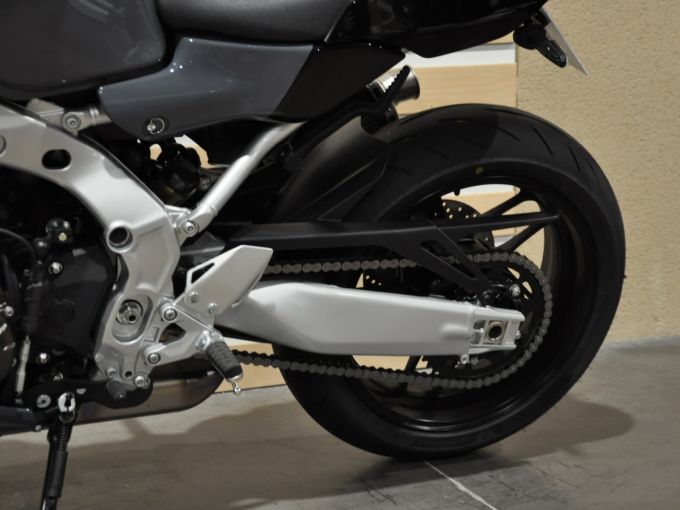 YAMAHA XSR 900 GP 4