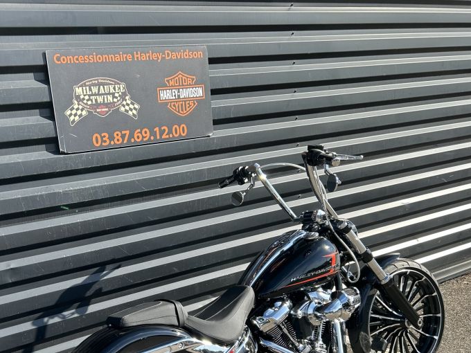 HARLEY-DAVIDSON SOFTAIL BREAKOUT 1923 4