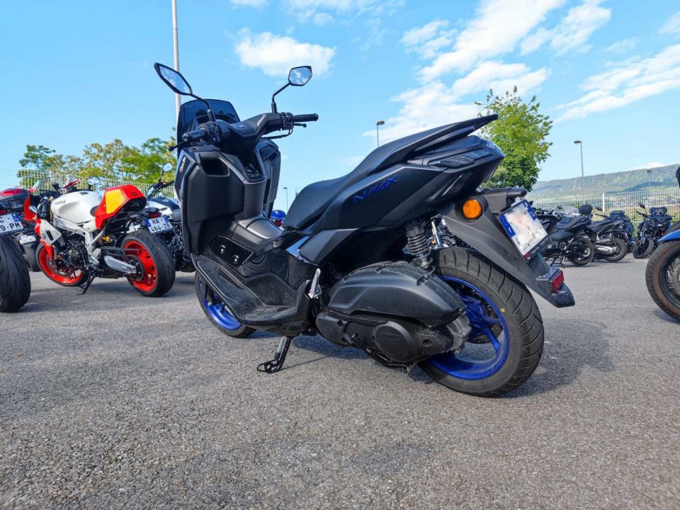 YAMAHA NMAX 125 4