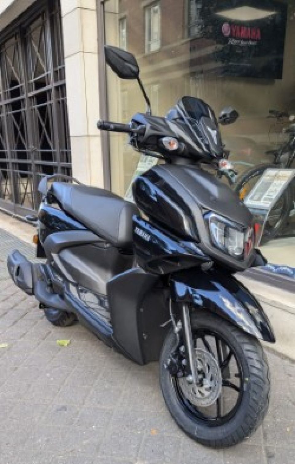 YAMAHA RayZR 125 4