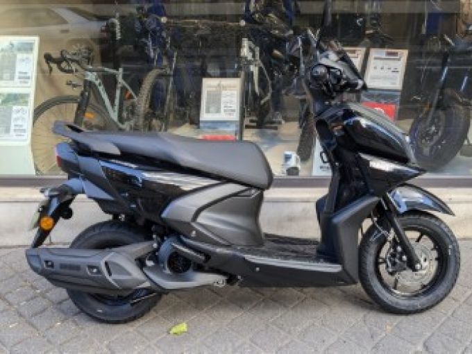 YAMAHA RayZR 125 4