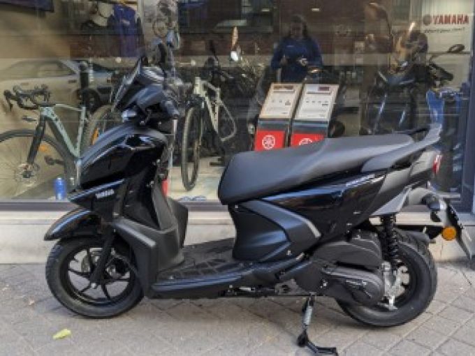 YAMAHA RayZR 125 4